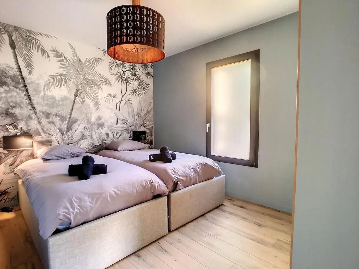 Modern 2 Bedroom House, Sleeps Up To 6 Saint-Didier-de-Formans Apartment